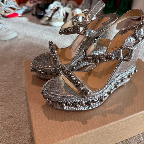Christian Louboutin Metallic snakeskin Studded Wedge Sandals - Picture 4 of 6